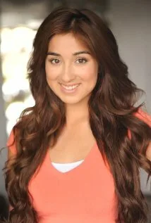 Мэрилин Флорес