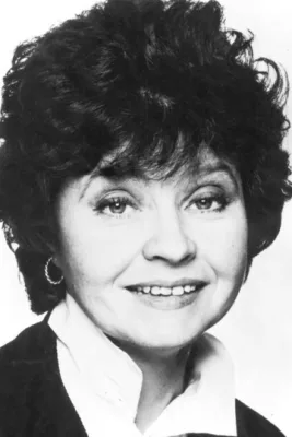 Прунелла Скейлс