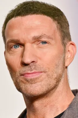 Трэвис Найт